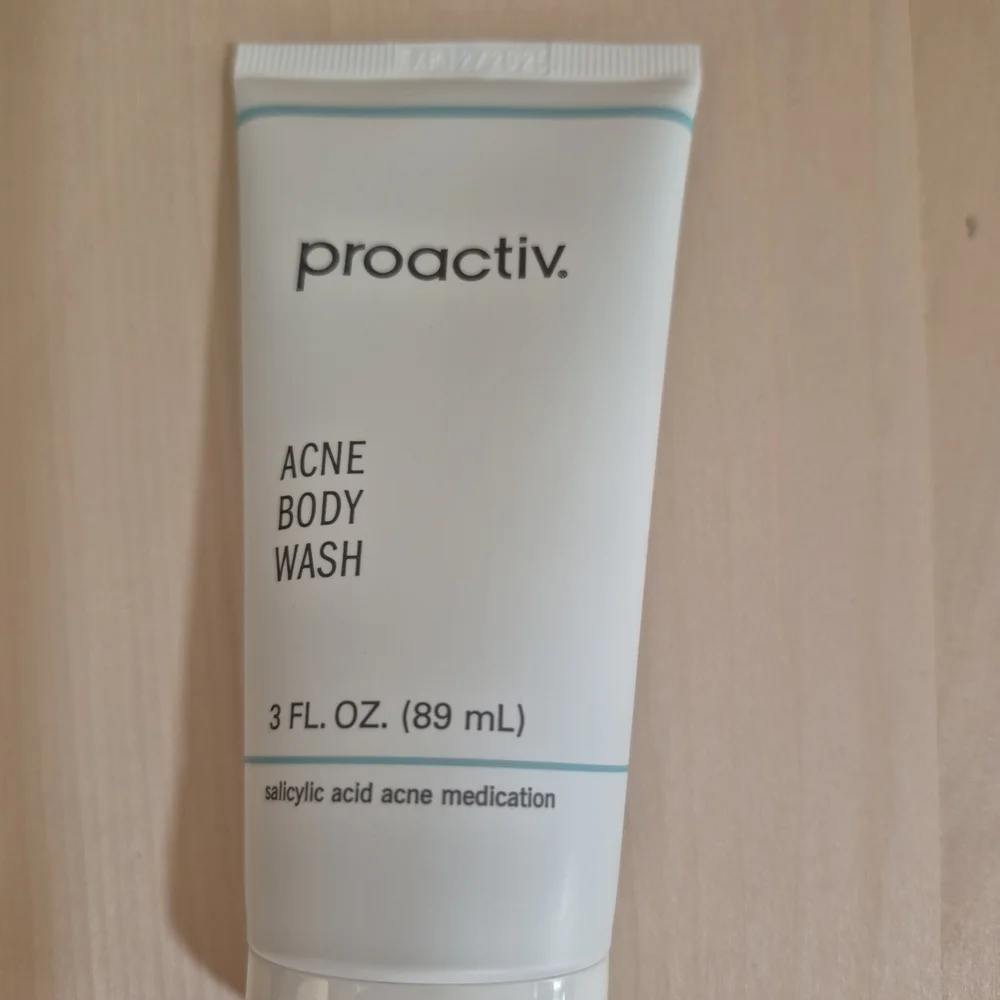 🎊🎊NEW🎊🎊 3FL OZ Proactiv Body Wash